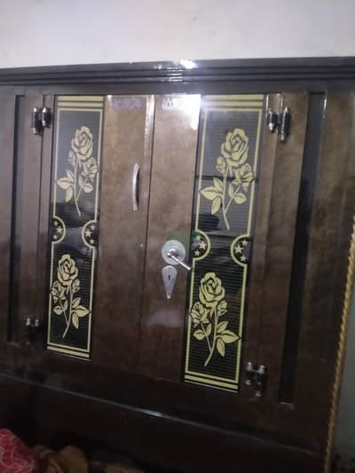 safe almari urgent sale