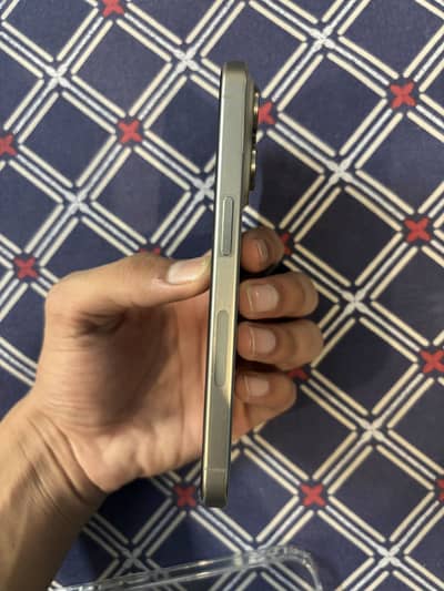 iPhone 15 pro factory unlock