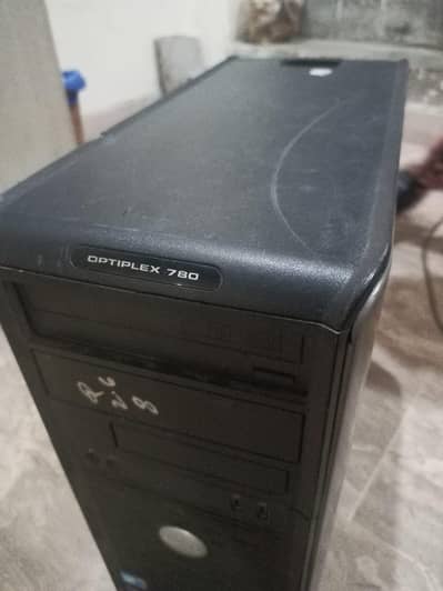 Quad core OPTIPLEX 780 PC with LCD condition 10/8