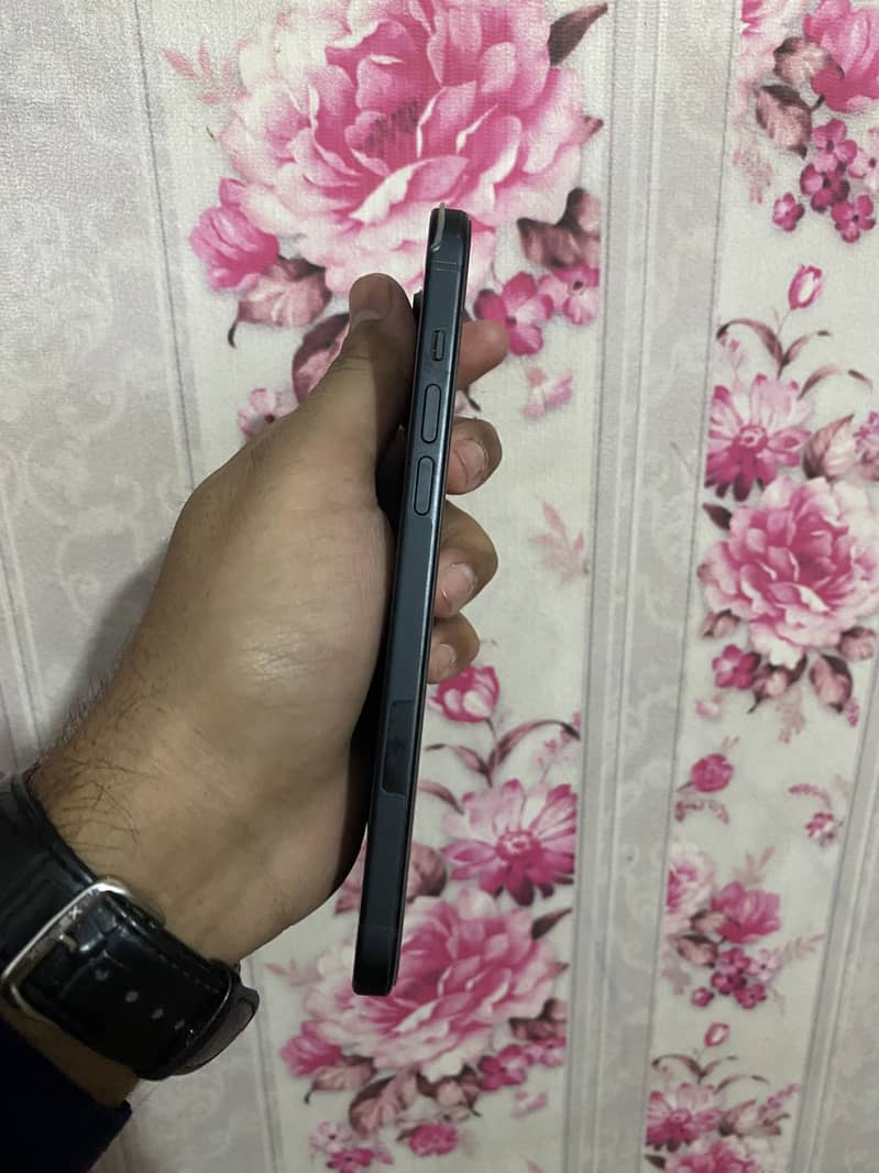 Iphone 15 plus 7