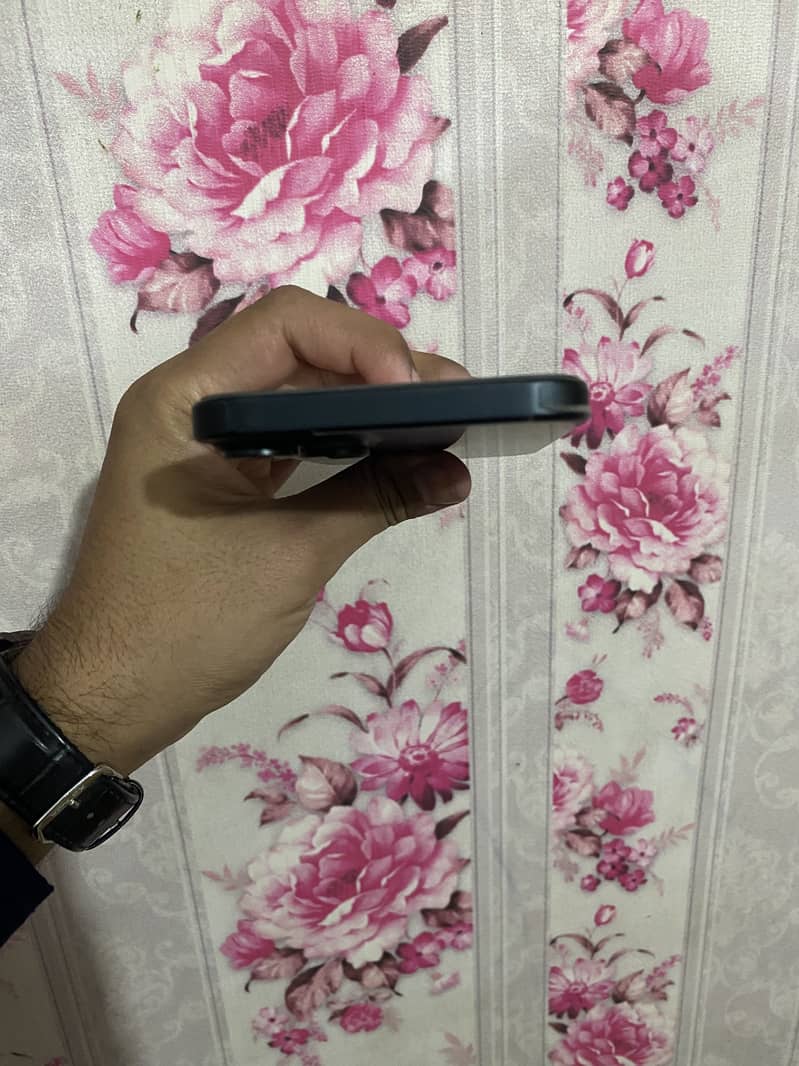 Iphone 15 plus 8