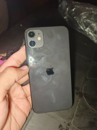 Jv iPhone 11- 82% battery 10/9 condition all genuine