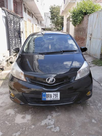 Toyota vitz model 12/16 total genuine