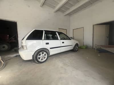 All car ok alloy rim hai car ko both Achi condition ma hai