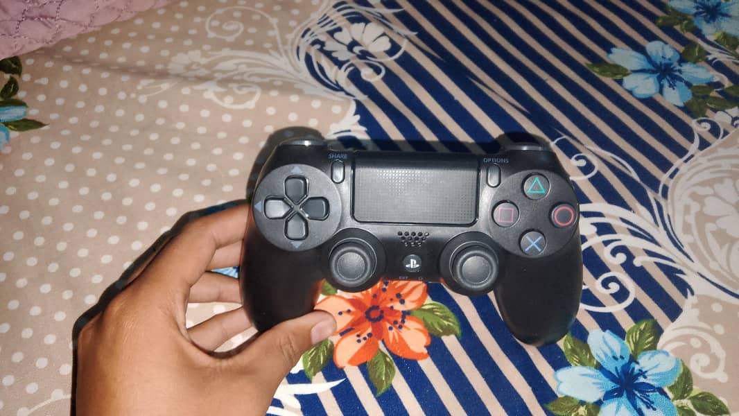 PS4 CONTROLLER 3