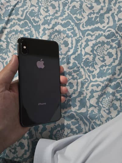 Iphone Xs max   256 GB  black colour
