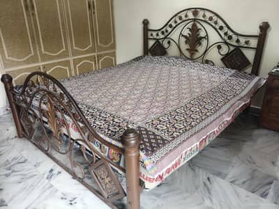 king size iron double bed