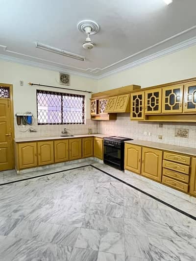 Full House For Rent 6 bedrooms Attached bathroom drawing TV Lounge kitchen servant