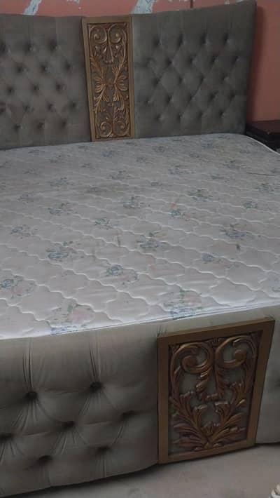 spring mattress in excellent clean condition.  very less used.