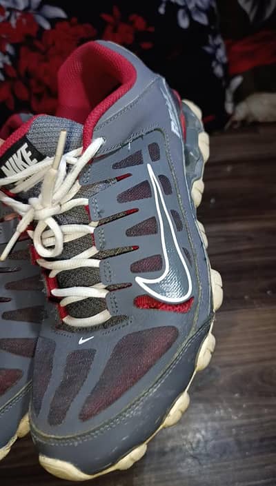Nike’s Reax 8 TR | siza: UK 8.5 US 7.5 EURO: 42