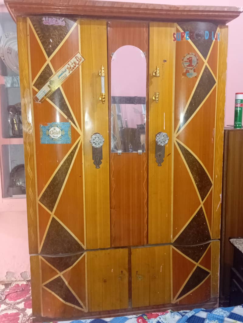 مضبوط اسٹیل الماری برائے فروخت 0