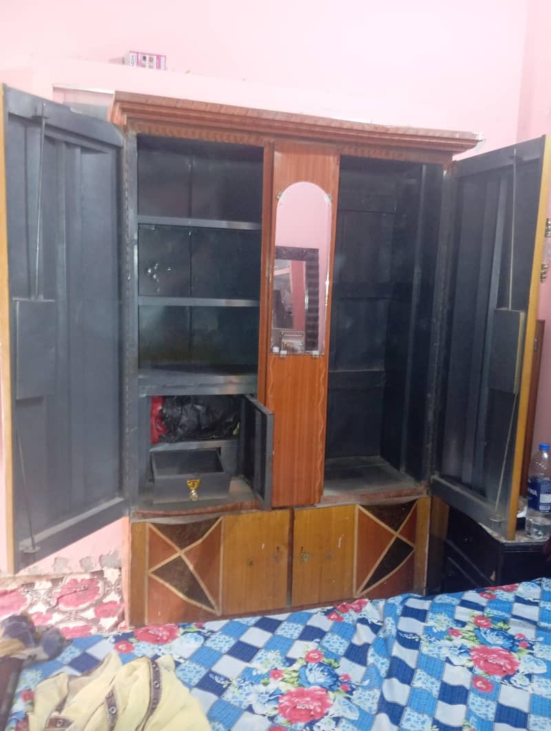 مضبوط اسٹیل الماری برائے فروخت 1