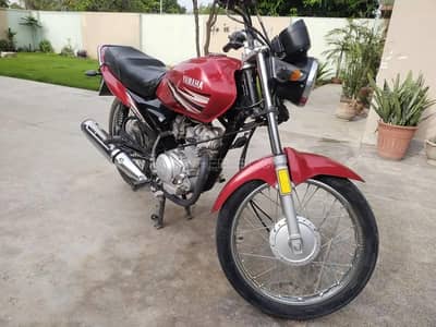 Yamaha YBZ 125 - Red 2018