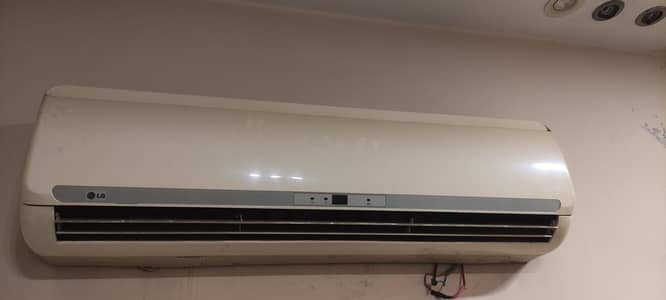 used non inverter LG AC