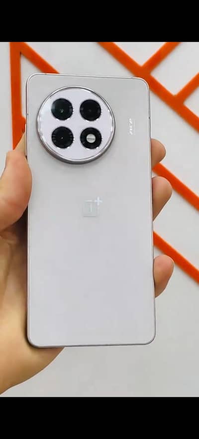 One plus Ace 5/ 3month sim. active. -12ram / 256GB