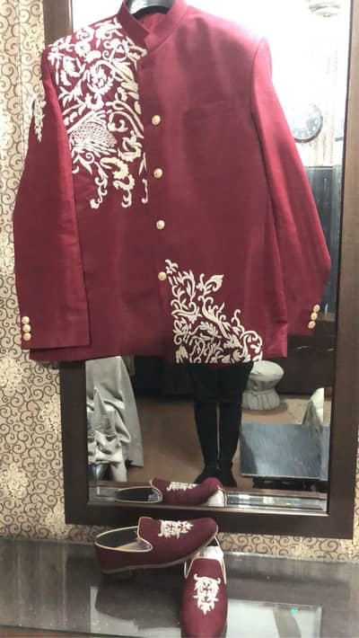 Coat : xl shoes : 43 , coat medium shoes 42