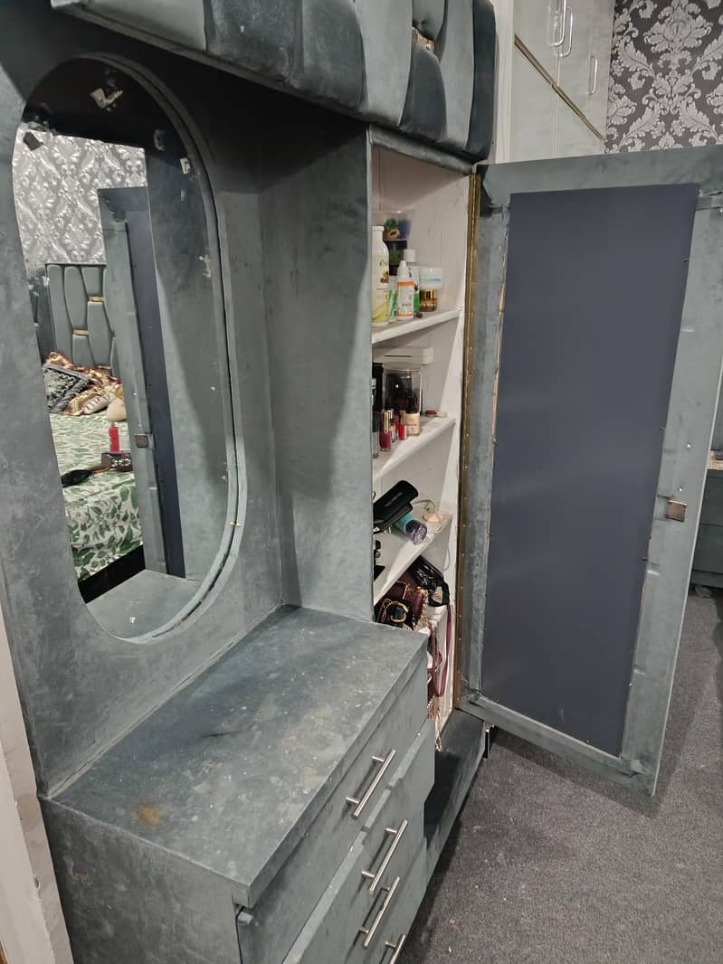 Dressing Table 1