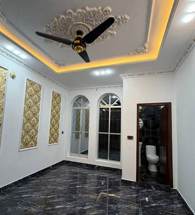Tripple Storey 563 Square Feet House Available In Sabzazar Scheme For sale