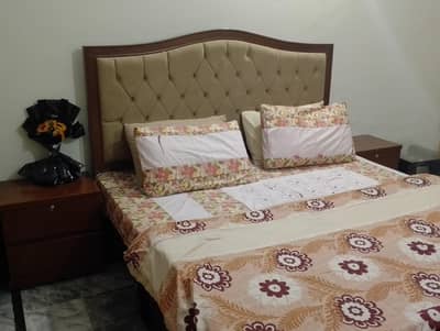 King size bed set for urgent sale