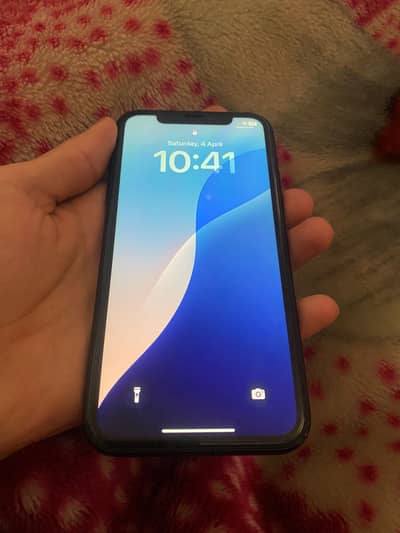 Iphone xr factory unlock waterpack 10/10 not open battery health 76
