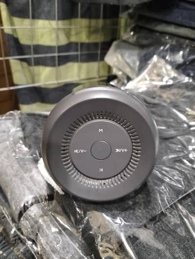 bonkas Bluetooth speaker compact size good sound quality long batty