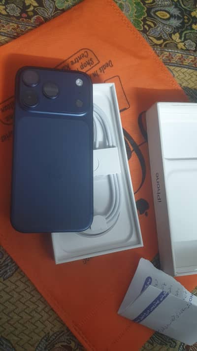 Iphone 17pro Blue jv just box open