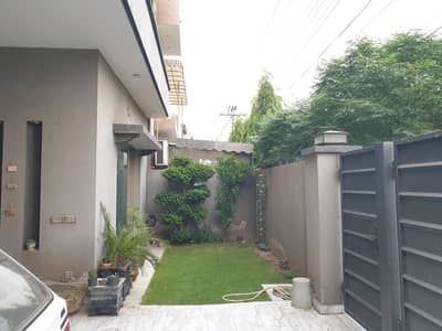 Nfc1 Used 10 Marla Double Storey 60 Feet Road Commercial Location