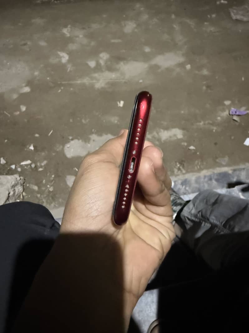 iPhone 11 [03101362989] is number pa call kar ya whatsapp par nahi ha 1