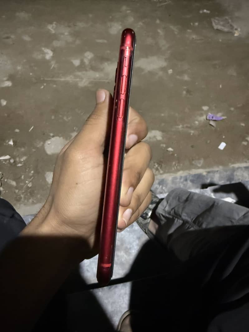 iPhone 11 [03101362989] is number pa call kar ya whatsapp par nahi ha 2