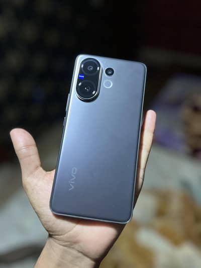 Vivo V60 12/256 GB  5G