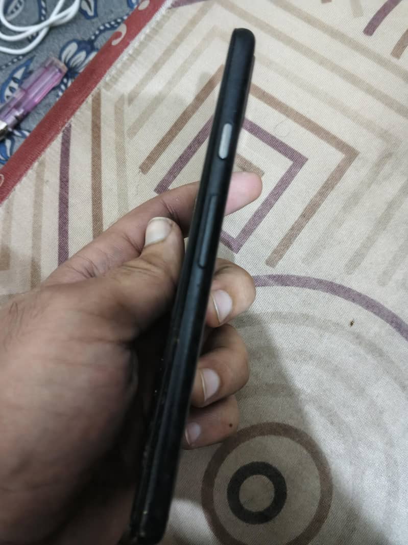 pixel 5a panel broken 2