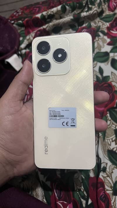 Realme c61
