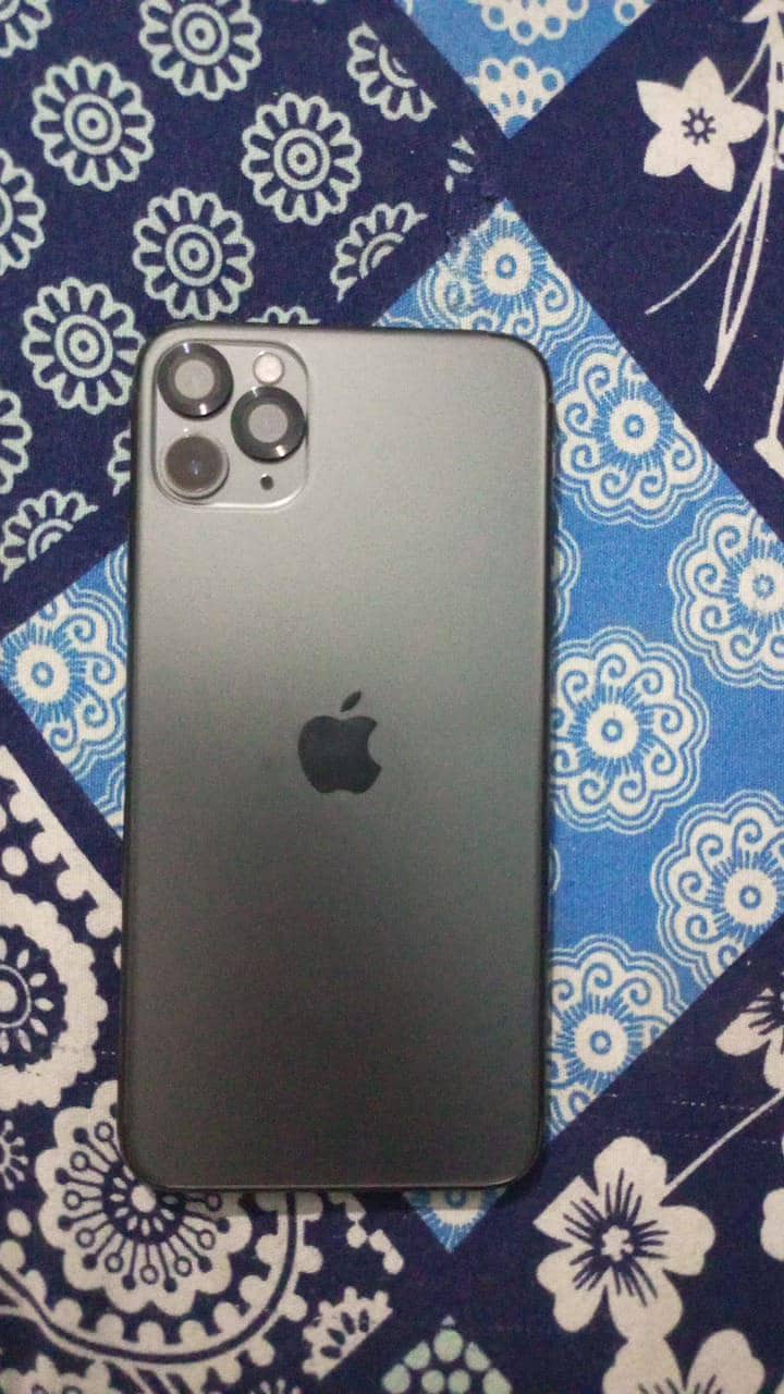 iPhone 11 Pro Max – Pristine Condition 2