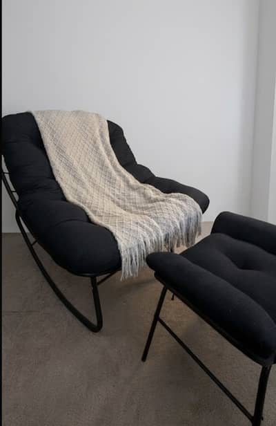 Rocking chair with footrest