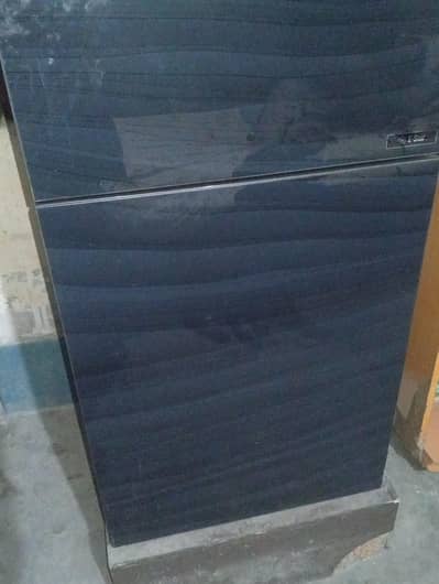 Haier refrigerator  HRF-216  E star