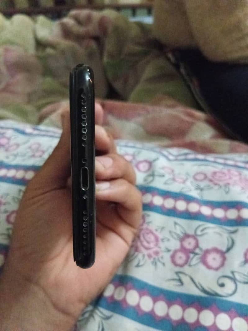 Apple iPhone 7 Plus 4