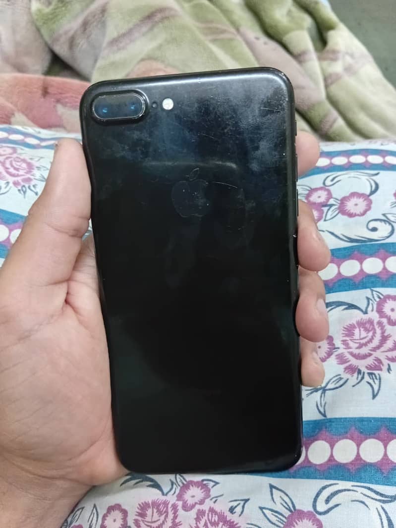 Apple iPhone 7 Plus 5