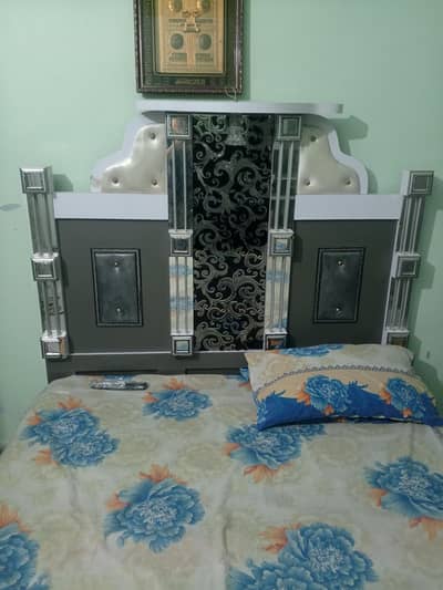 bedroom set with metress