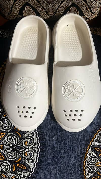 Premium Rubber Slides (Soft & Comfortable) – Unisex