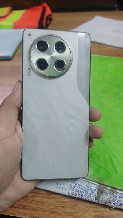 tecno camon 30.12+12/256