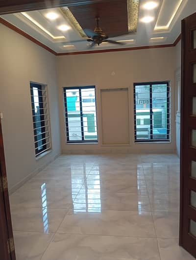 A BLOCK, 10 MARLA HOUSE AVAILABLE FOR SALE