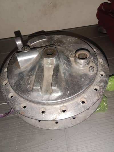 125 front wheel geniune hub