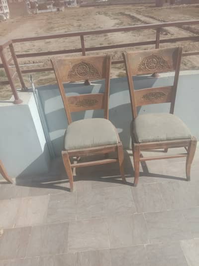 6 dining chair need repairing