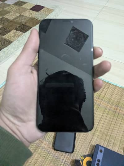 iPhone d 256 gb urgent for sale