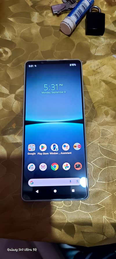 sony xperia 1mark4 12gb 256gb docomo. pta tex 10k.
