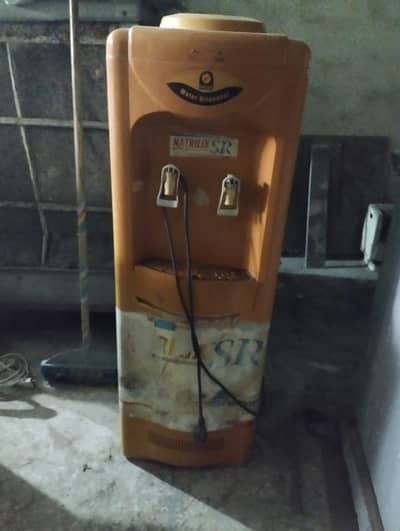 Used Water Dispenser