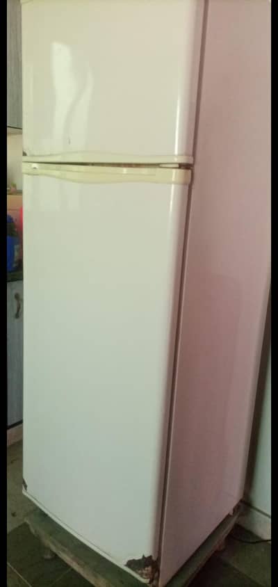 dawlance refrigrator