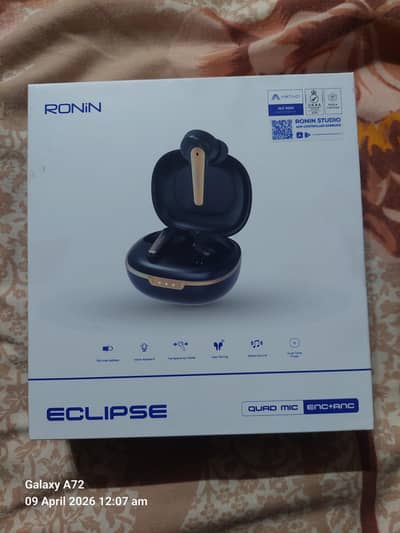 Ronin Eclipse earbuds 10/10 condition