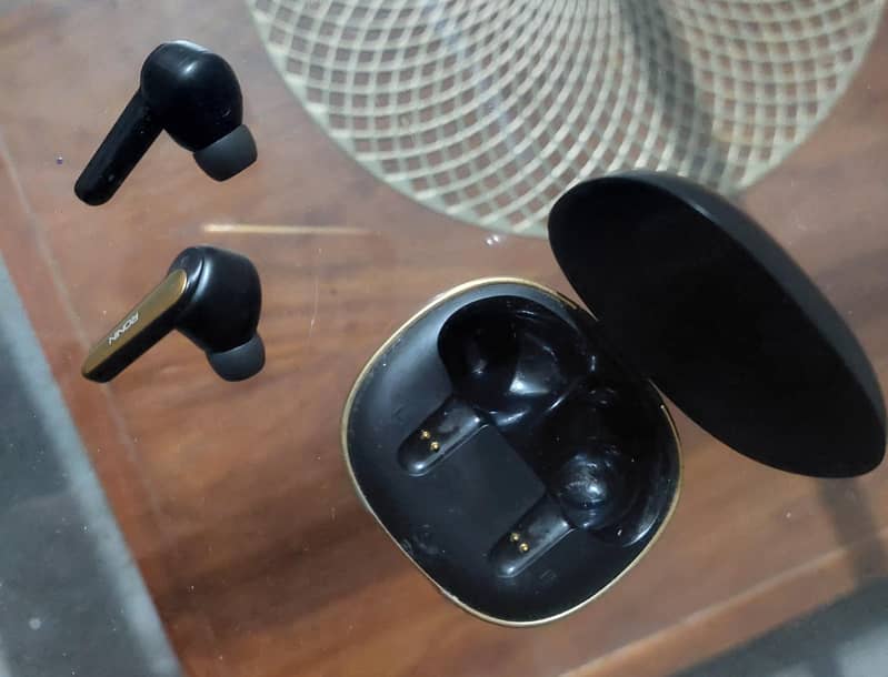 Ronin Eclipse earbuds 10/10 condition 4