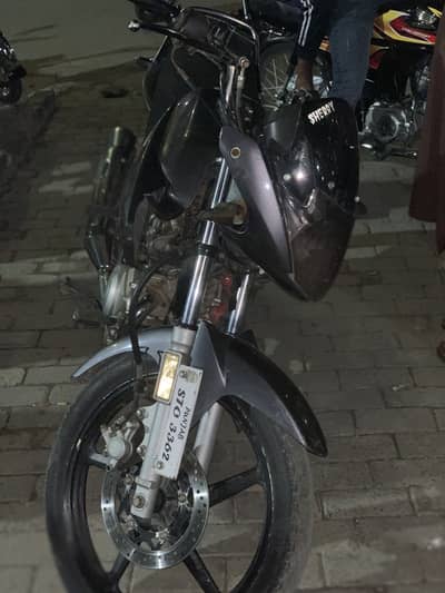 Yamaha ybr 2017 model all ok ha good condition ducoment ok Han